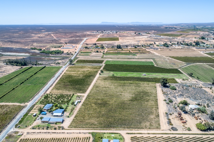 6 Bedroom Property for Sale in Koekenaap Western Cape